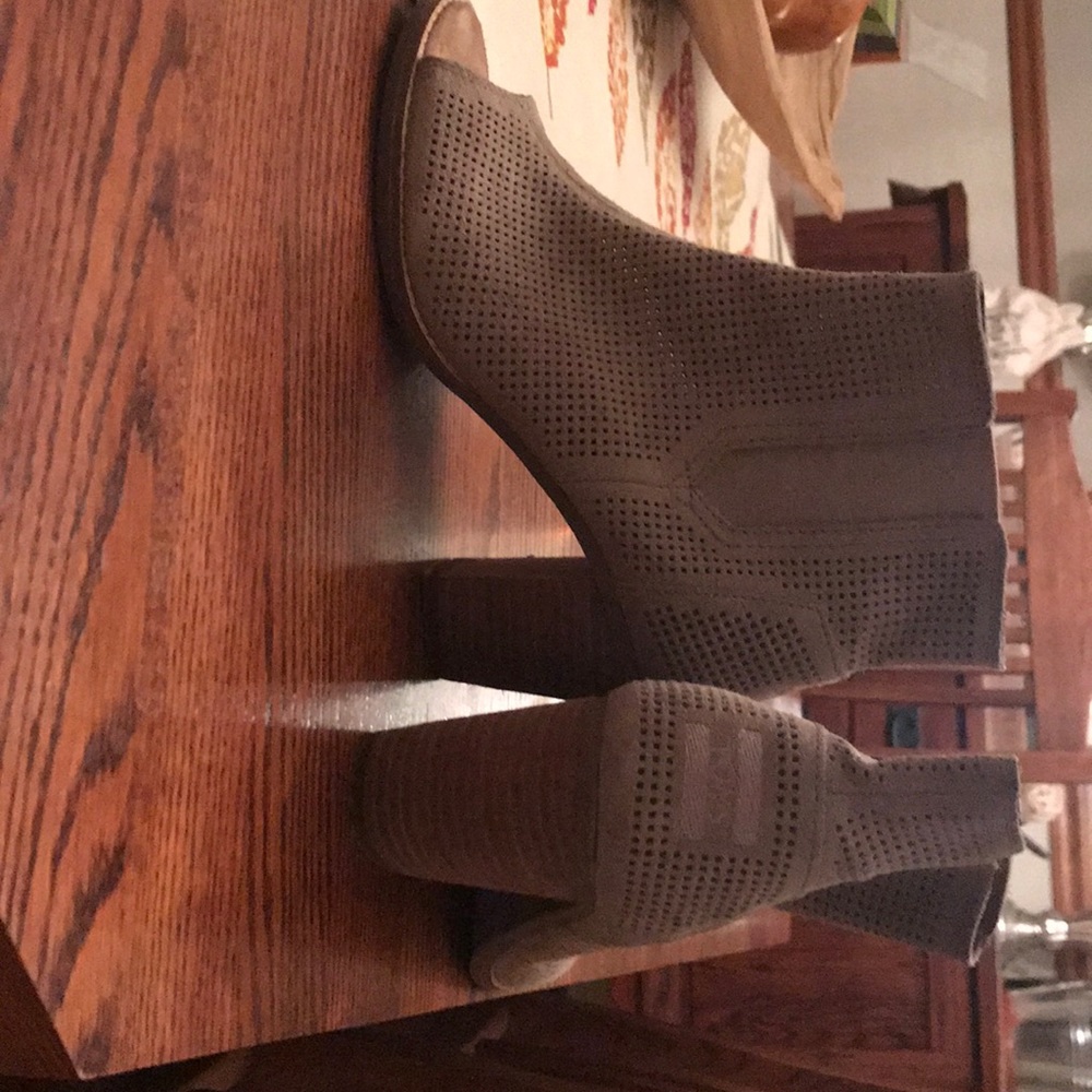 TOMS booties